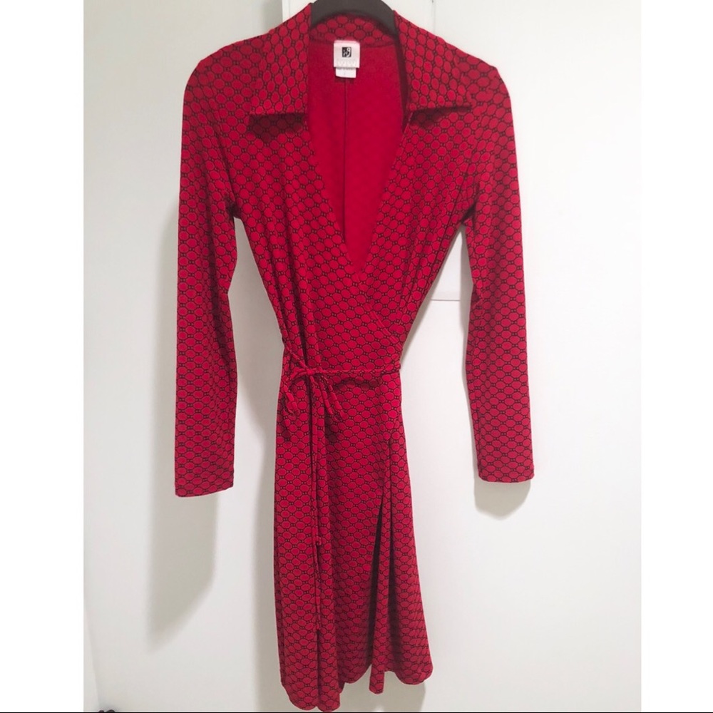 Wrap dress w/ collar